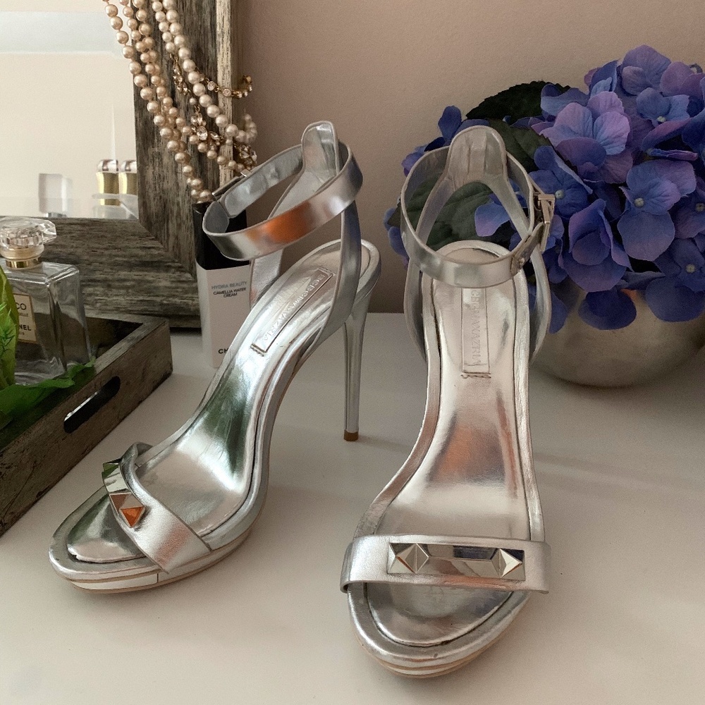 bcbgmaxazria high heels